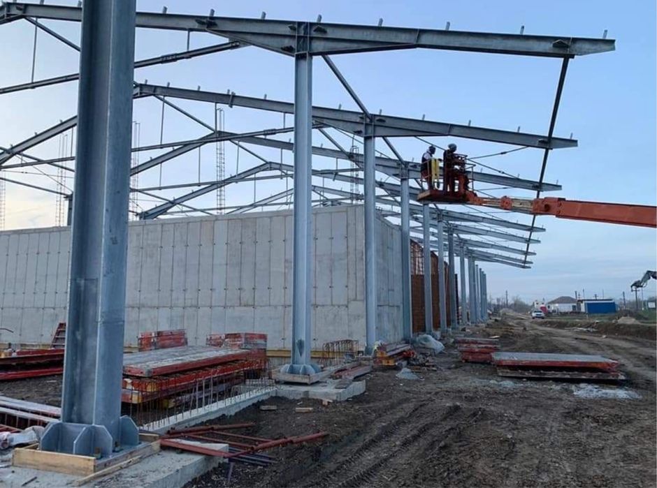 • Construim Hale Metalice pe comanda