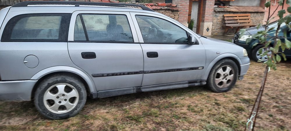 Продавам Опел Астра Г