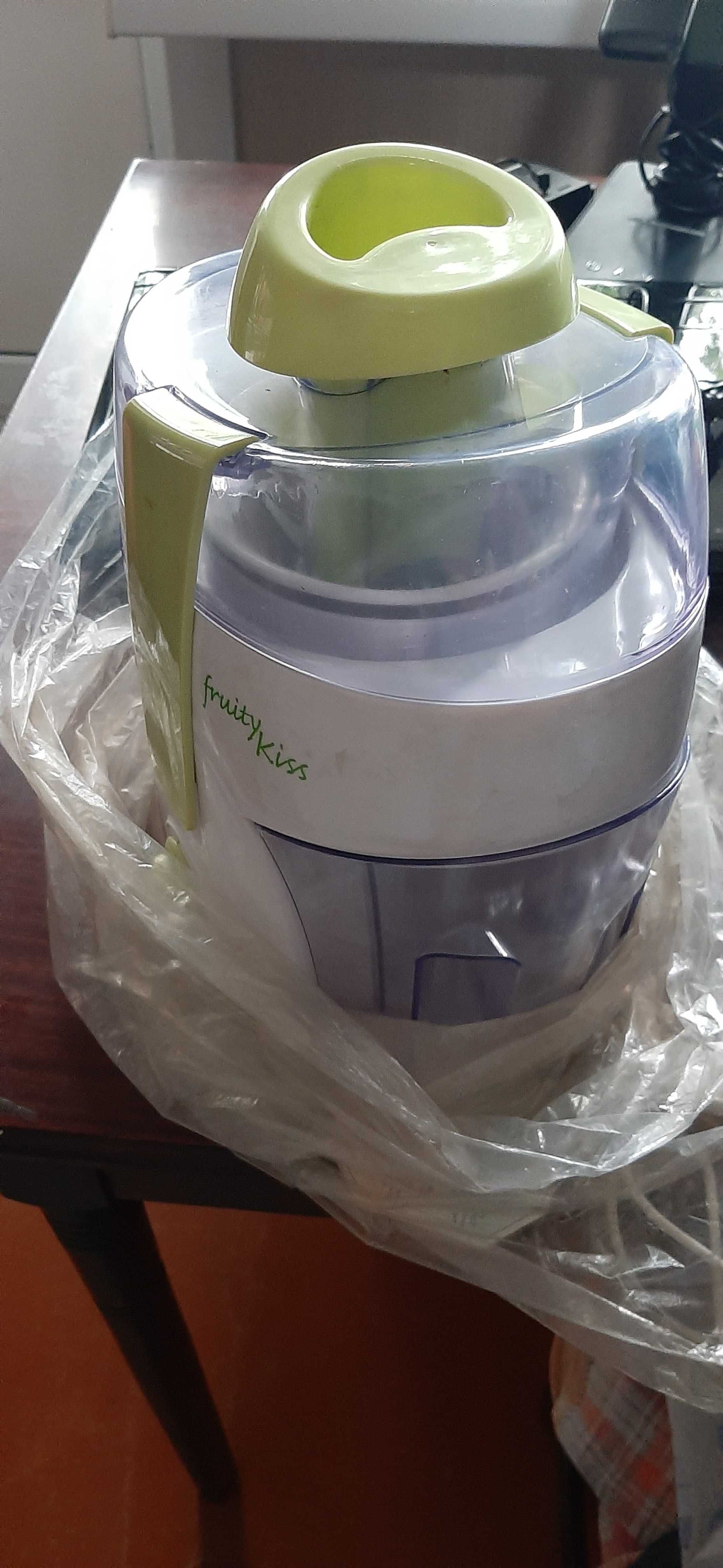 Продам соковыжималку