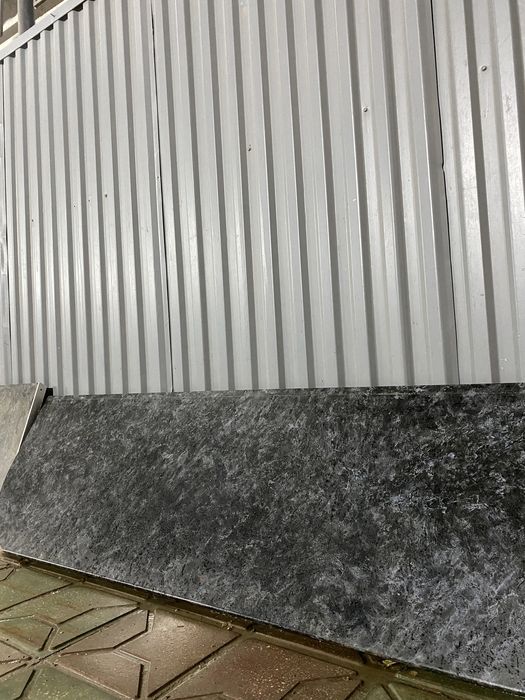 Столешница кухонная в хорошем состоянии