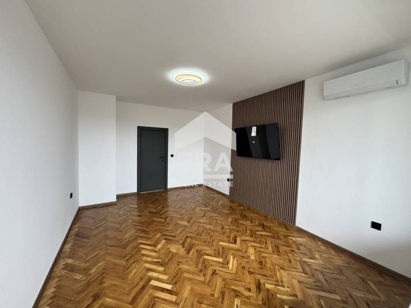 Продава се Четиристаен апартамент в Варна, Левски - 90 кв.м за 2523 €/кв.м - Снимка #4