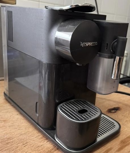 Автоматична кафемашина De'Longhi