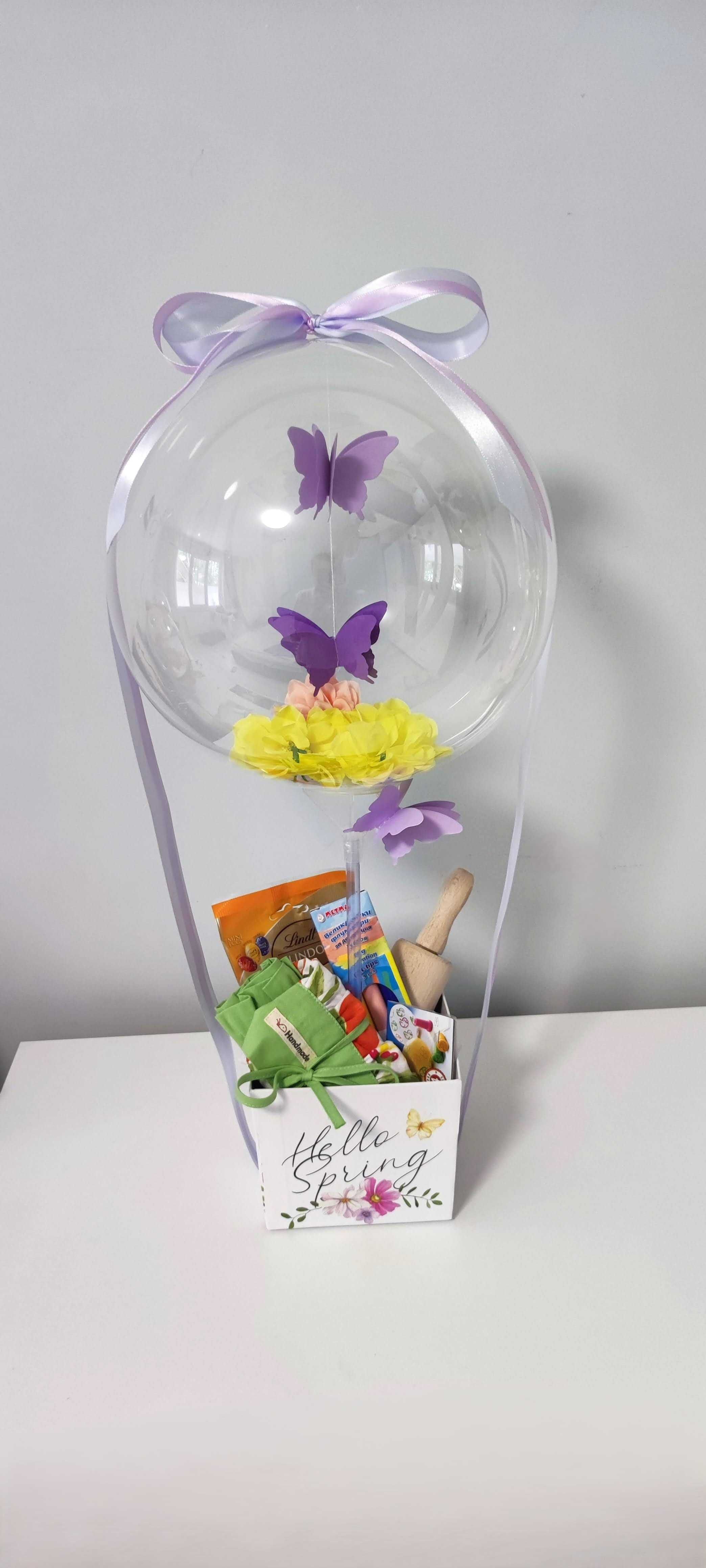 Подаръчна кутия с кристален балон и цветя, бонбони, плюшена играчка