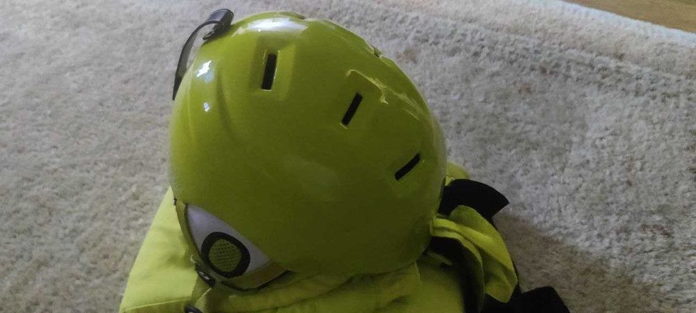 Casca ski Julbo + pantaloni de ski (10a)+ 3 pantaloni /2bluze