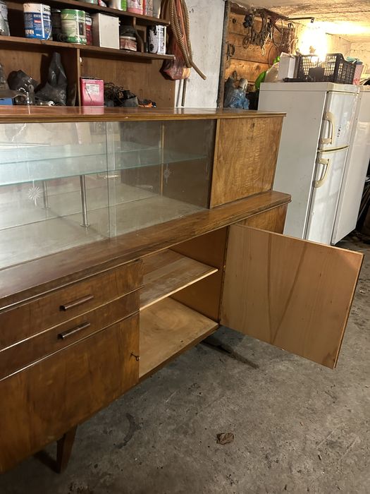 Старинен бюфет/ секция