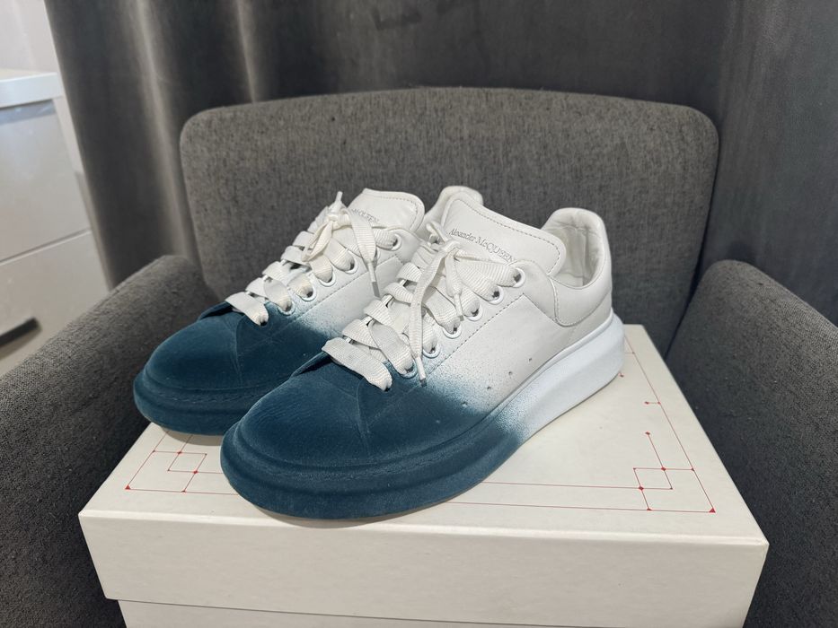 Vând Alexander Mcqueen 42