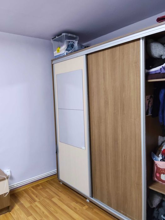 Vând apartament in Lupeni