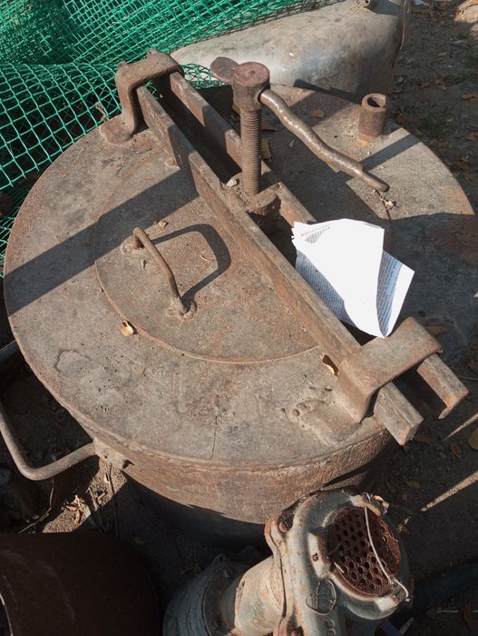 Продам буржуйка на дровах,и для тушонки