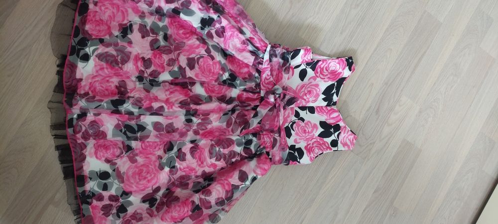 George, Clementine (САЩ) рокля и гащеризон за повод 5-6 г., като нова