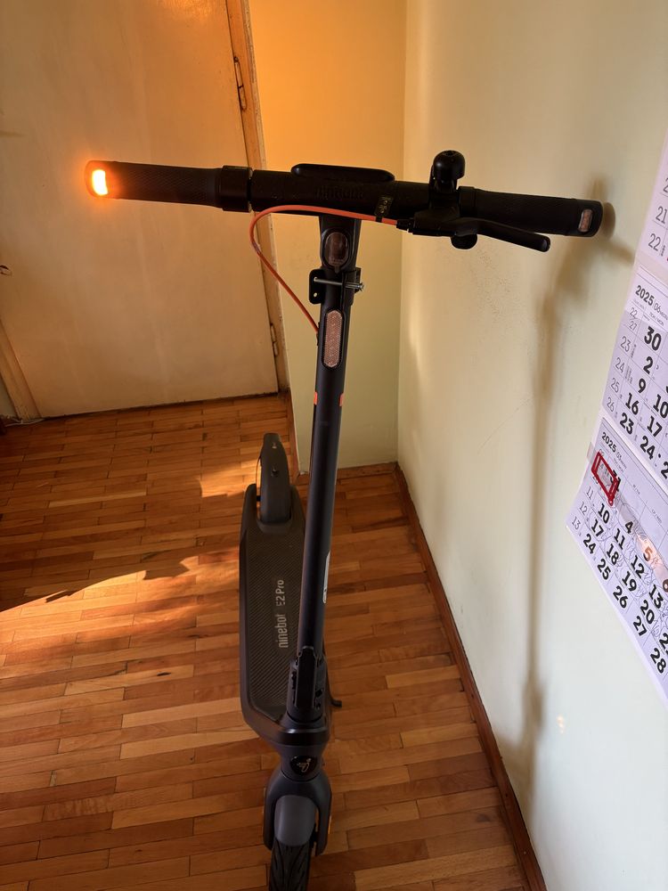 Продавам електрическа тротинетка Segway-Ninebot E2 Pro