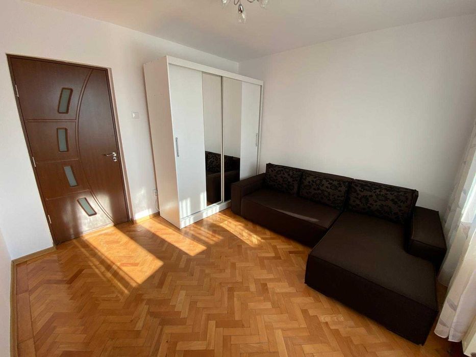 Apartament in chirie 3 camere pe  Alexandru Vlahuta 63