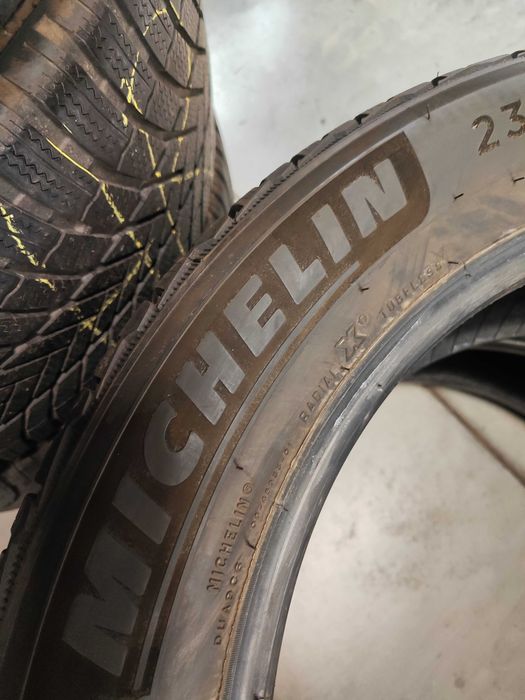 2бр.зимни гуми 235/55/19 Michelin
