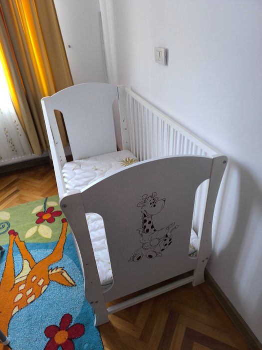 Pătuț copii 60*120 cu saltea, covorul și scaunul ,bonus