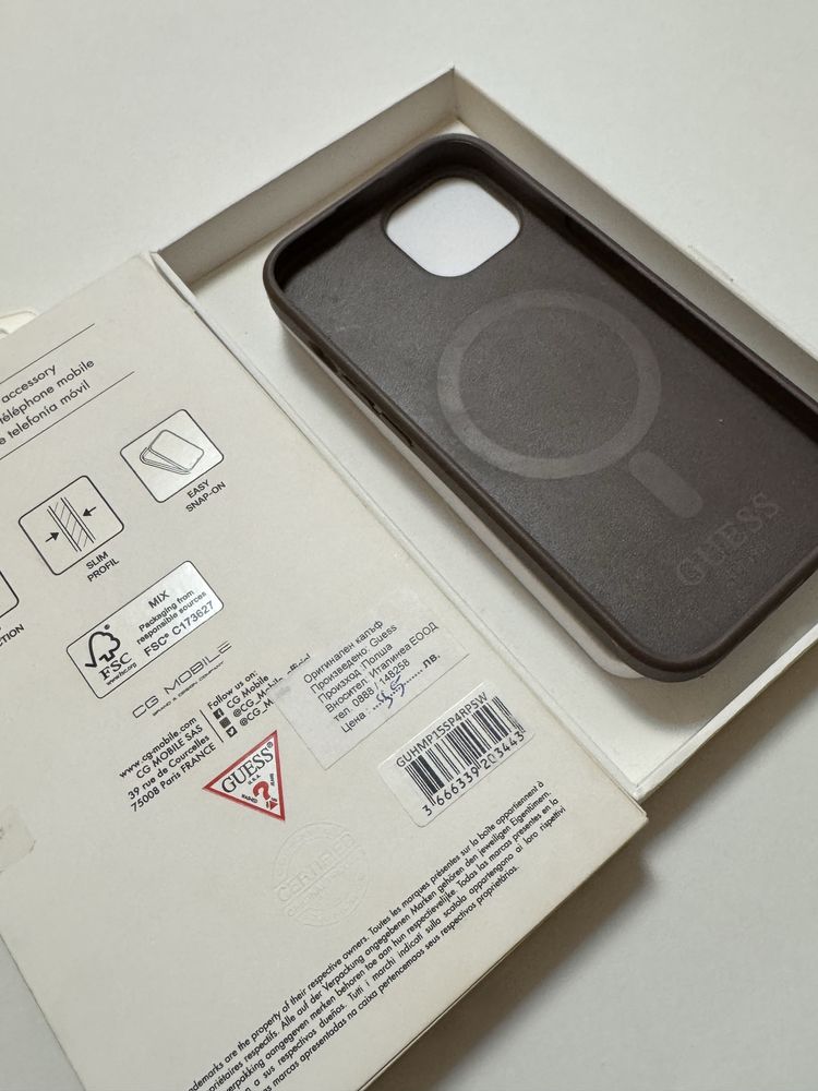 Кейс GUESS iphone 15