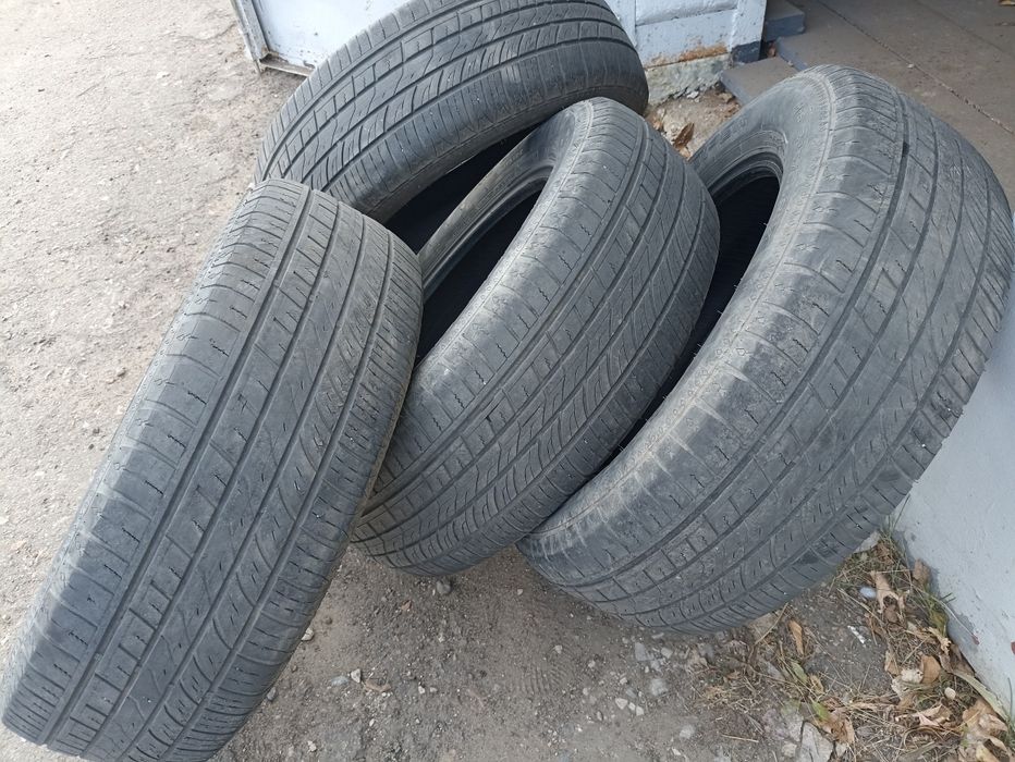Продам шины Cooper Discoverer HTS 225/65 R17