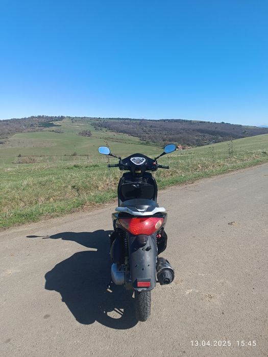 Peda motor 125cc Preț ușor negociabil