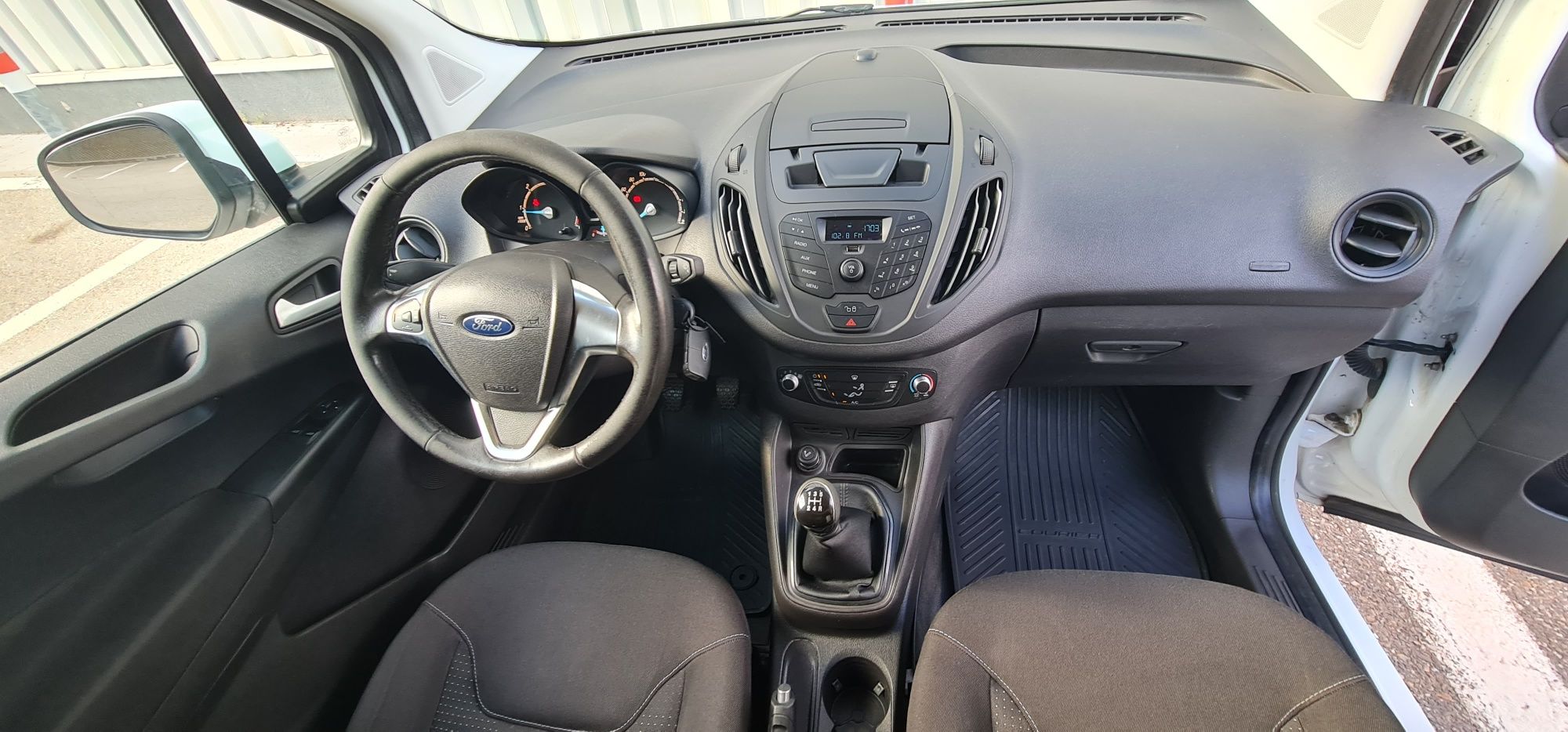 Ford Transit Courier 1.5 diesel 2017