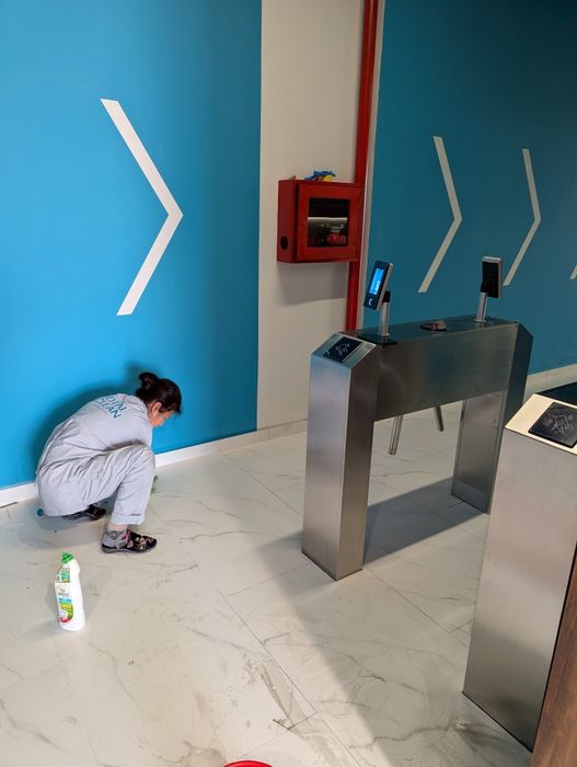 Клининг.Уборка.Мойка витражей. Профессиональный персонал