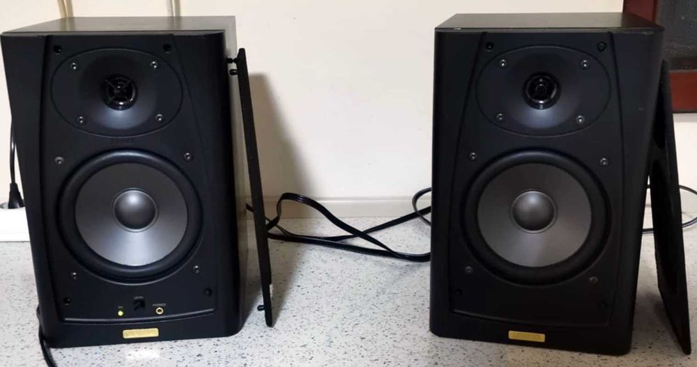 Boxe active Jamo CS5, 40W, finisaj lemn negru, made in Denmark