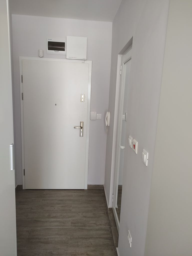 Дава се под наем Едностаен апартамент в Поморие - 40 кв.м за 255 € - Снимка #7