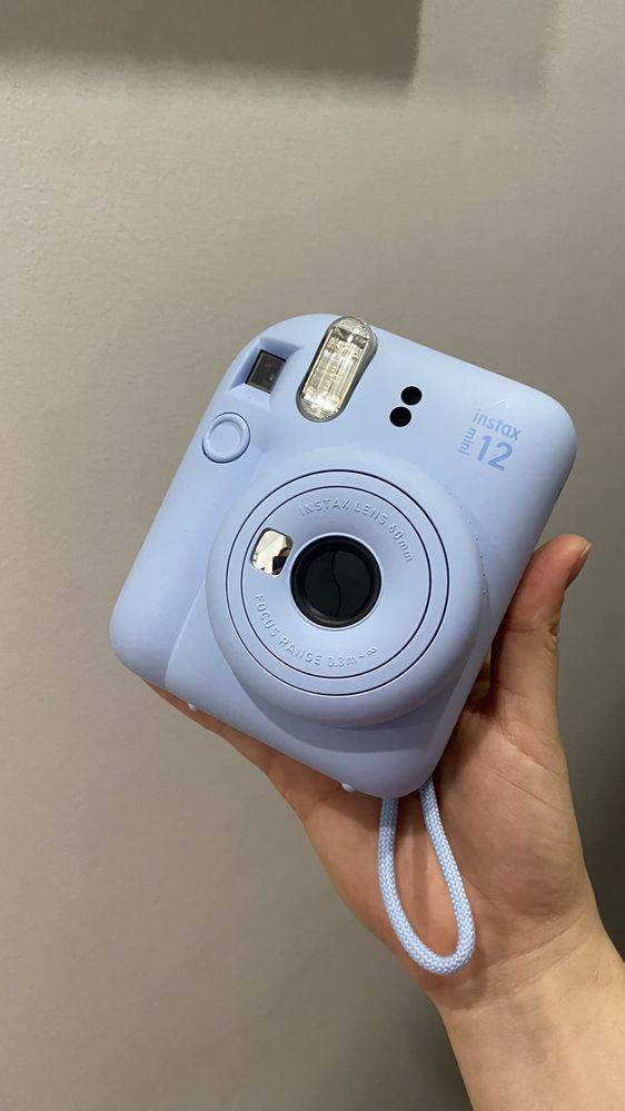 Камера моментальной сьемки  instax mini 12