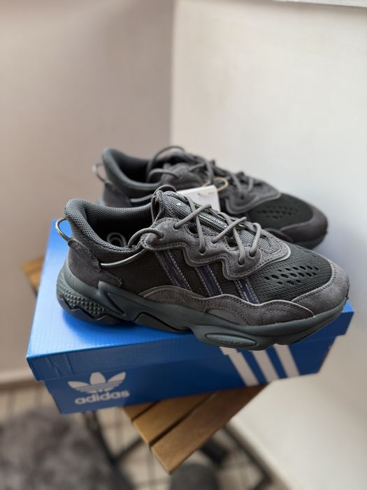 Originals Ozweego gri carbon JI2637 marimea 42 noi originali