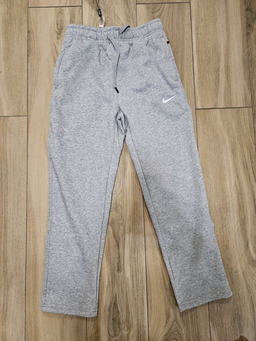 Pantaloni nike flared L