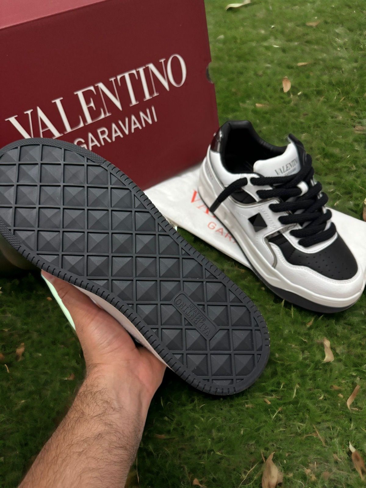 Adidași Valentino Garavani Full Box