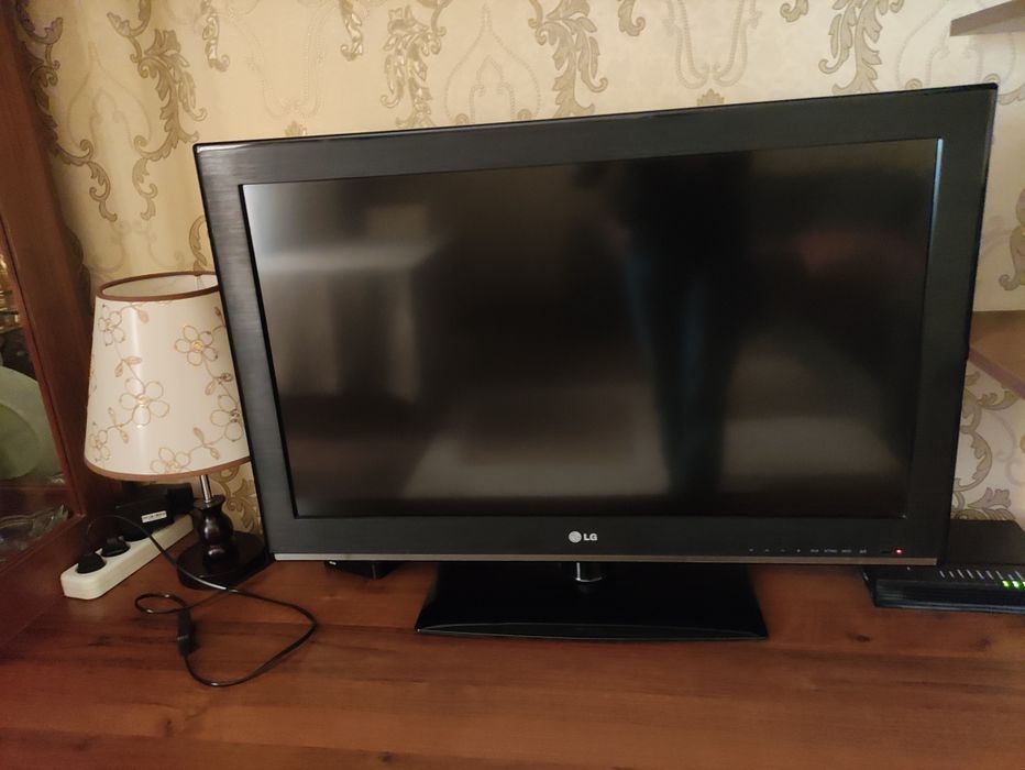 Телевизор LG в отличном состоянии