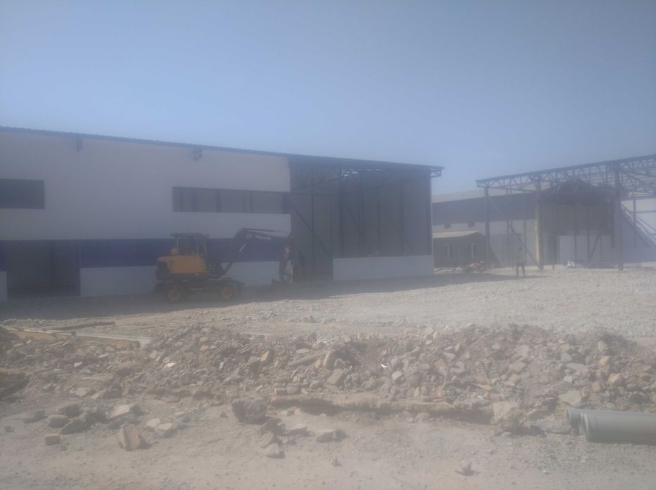 Производственные цеха, склады, обшитые сендвич панелями под ключ.