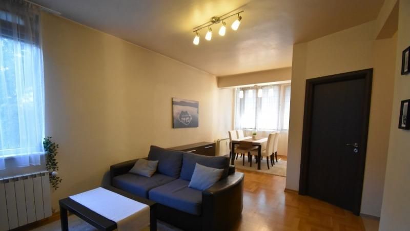 Дава се под наем Двустаен апартамент в София, Лозенец - 65 кв.м за 700 € - Снимка #1