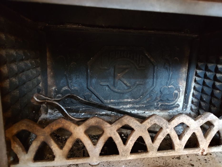 Продавам чугунена камина