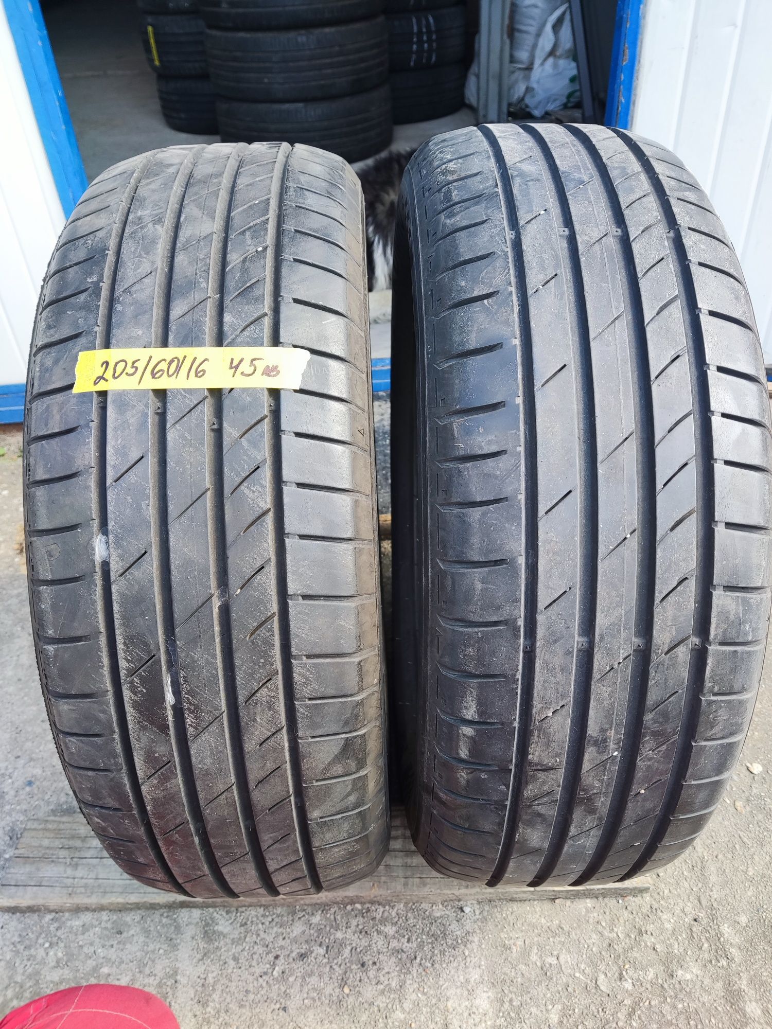 205/60/16 Kumho ecsta