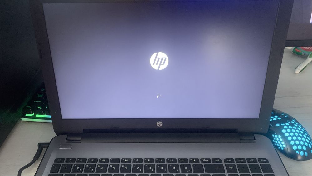 Vând Laptop HP 250 G5