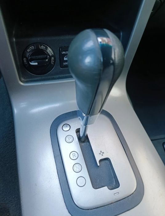 Nissan Pathfinder 2007  2.5 4x4