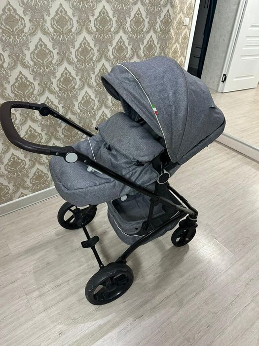 Продаеться универсальная коляска Skillmax 2в1.
