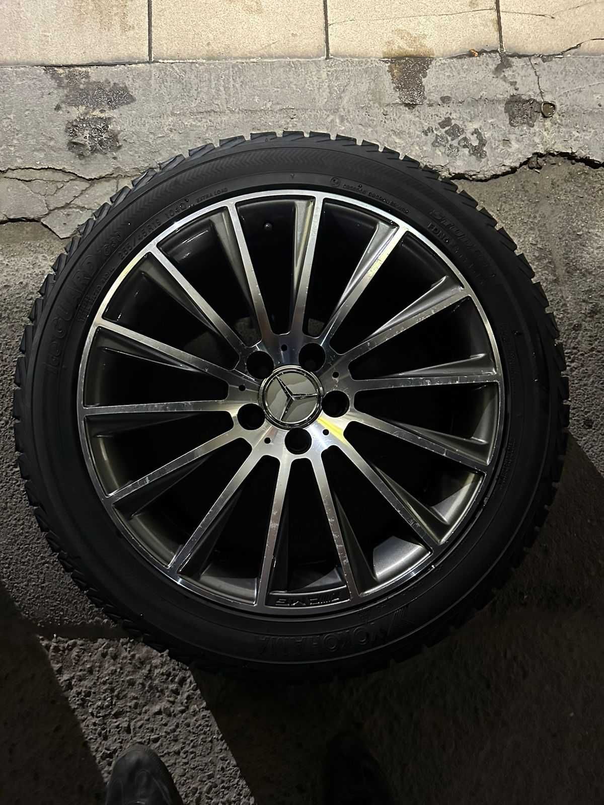 Диски AMG оригинал, R19 с зимними шинами Yokohama