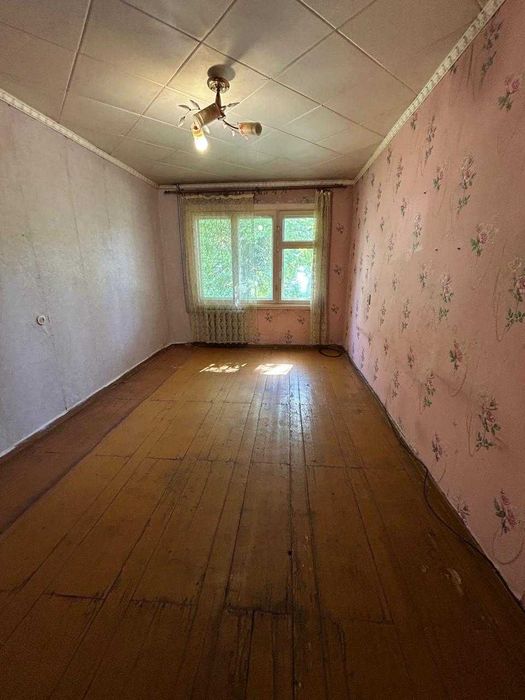 Продам недорого 2-х комнатную квартиру в районе Бульвара Гагарина