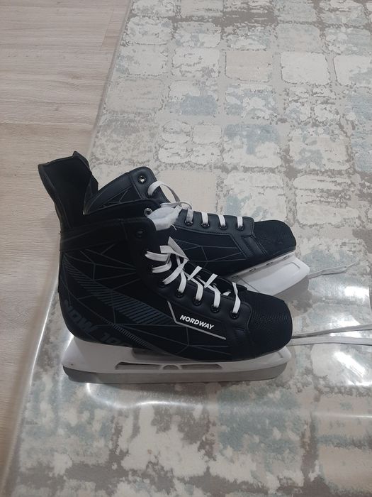Продаю коньки в хорошом состаяние