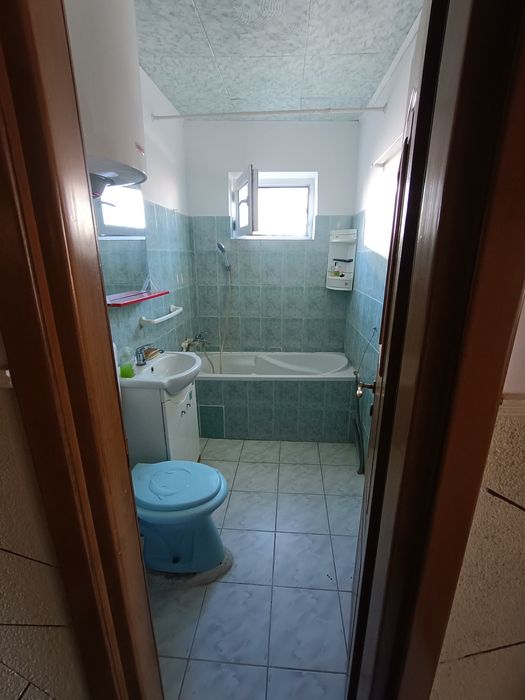Închiriez apartament in Harsova centru