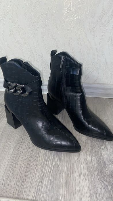 Продается ботильоны б/у