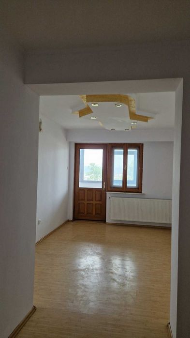 Imobil stradal, stadion Pitesti, pretabil diverse activitati