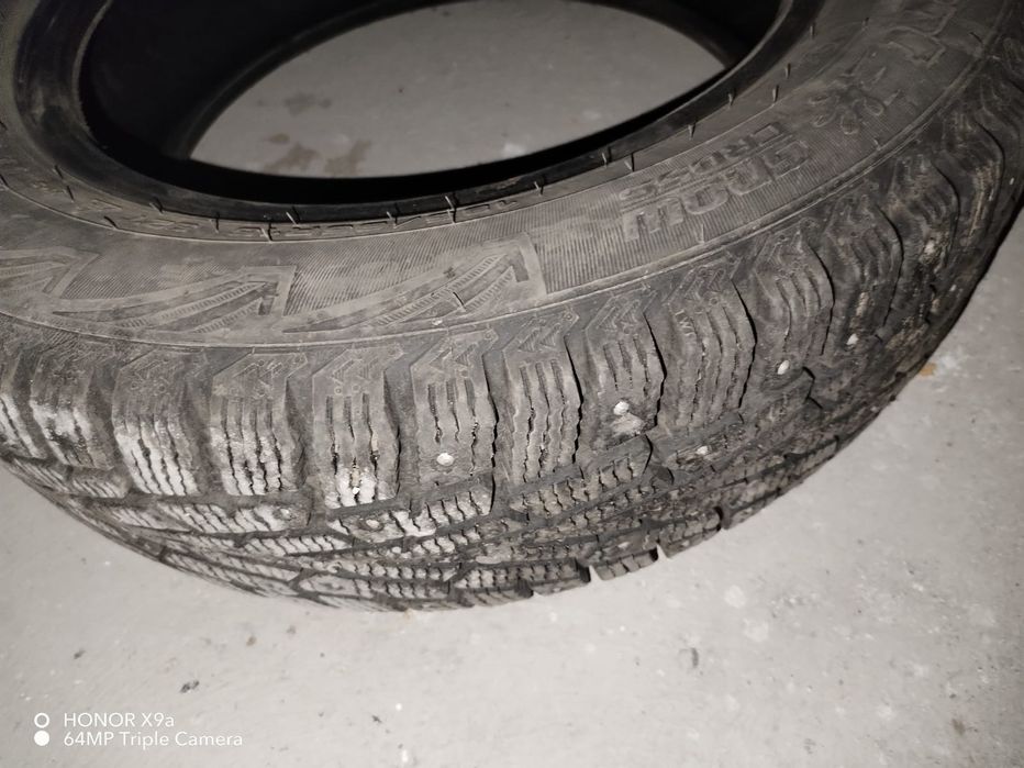 Продается зимние шины