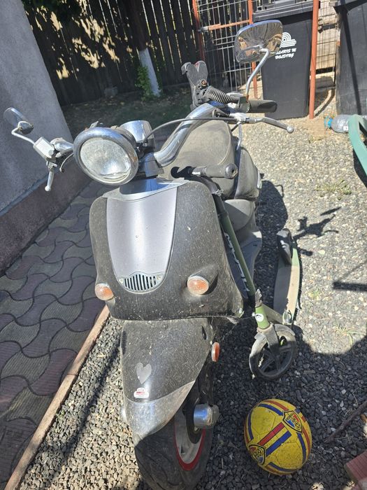 Scuter Aprilia Mojito 49 cmc