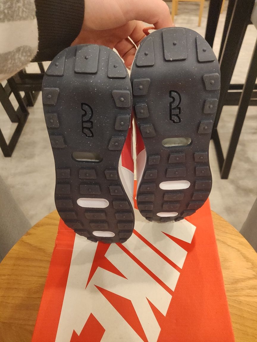 Nike Air Max Pre-Day номер 37.5 код 17A