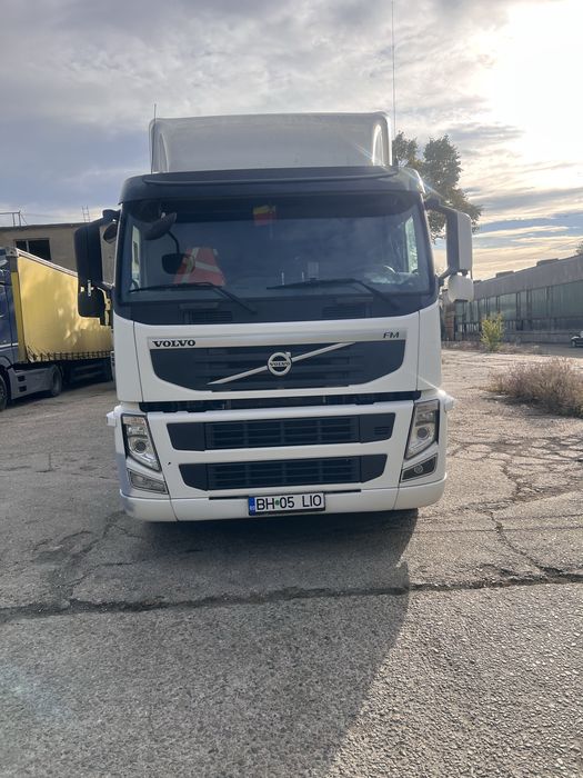 Ansamblu basculabil Volvo FM EEV si semiremorca Schmitz SKI-24