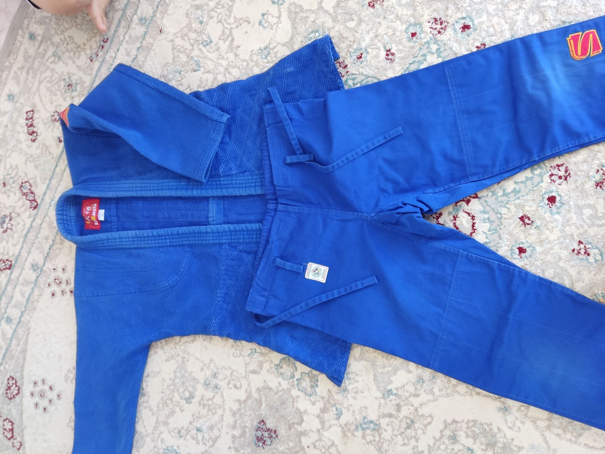 Кимано көк сакура