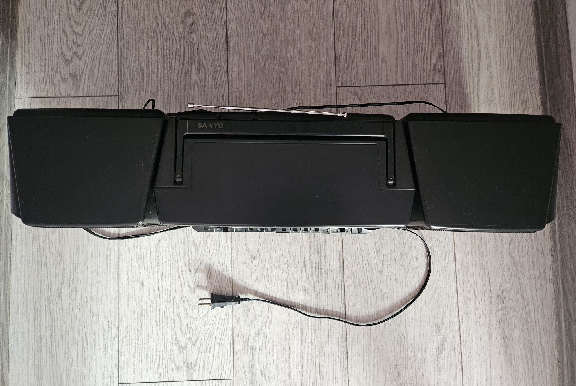 Касетофон  SANYO