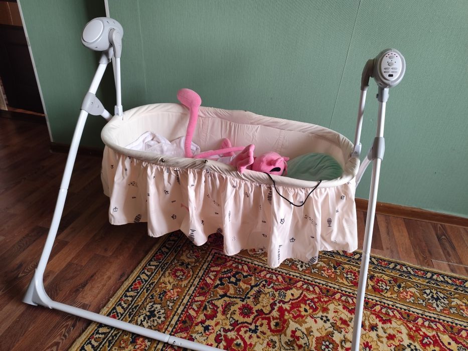 Автоматическая Кроватка качалка с пультом новая
