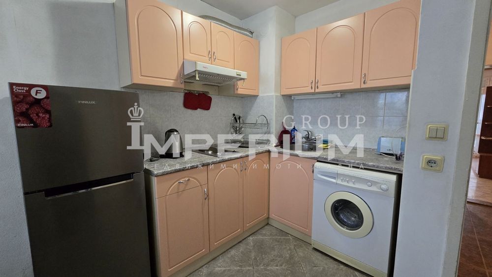 Дава се под наем Двустаен апартамент в Варна, Окръжна болница - 65 кв.м за 357 € - Снимка #1